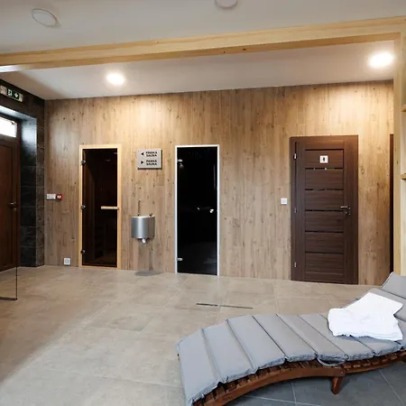 Rholl & Restaurant Zemplinske Hamre