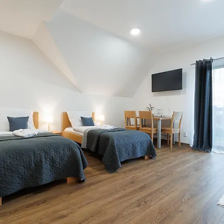 Rholl & Restaurant 3*