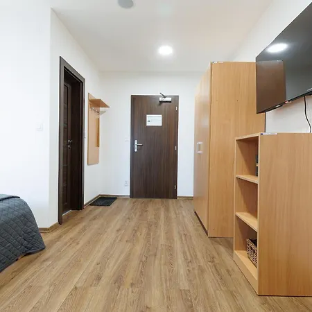 Rholl & Restaurant 3* Zemplinske Hamre