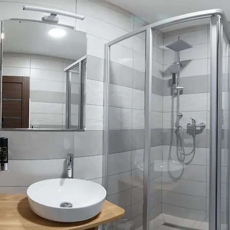 Rholl & Restaurant Zemplinske Hamre